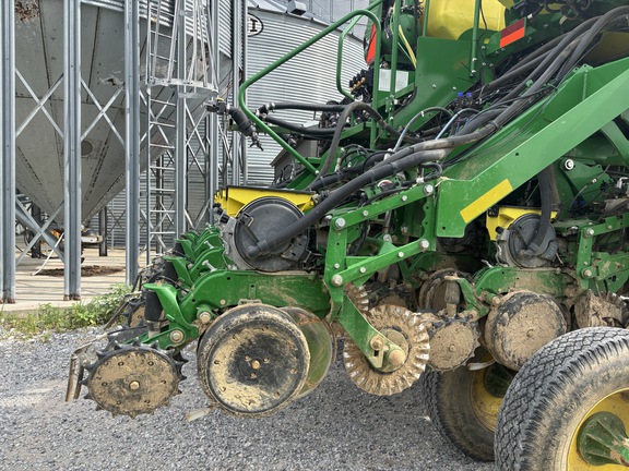 Photo of 2018 John Deere 1795