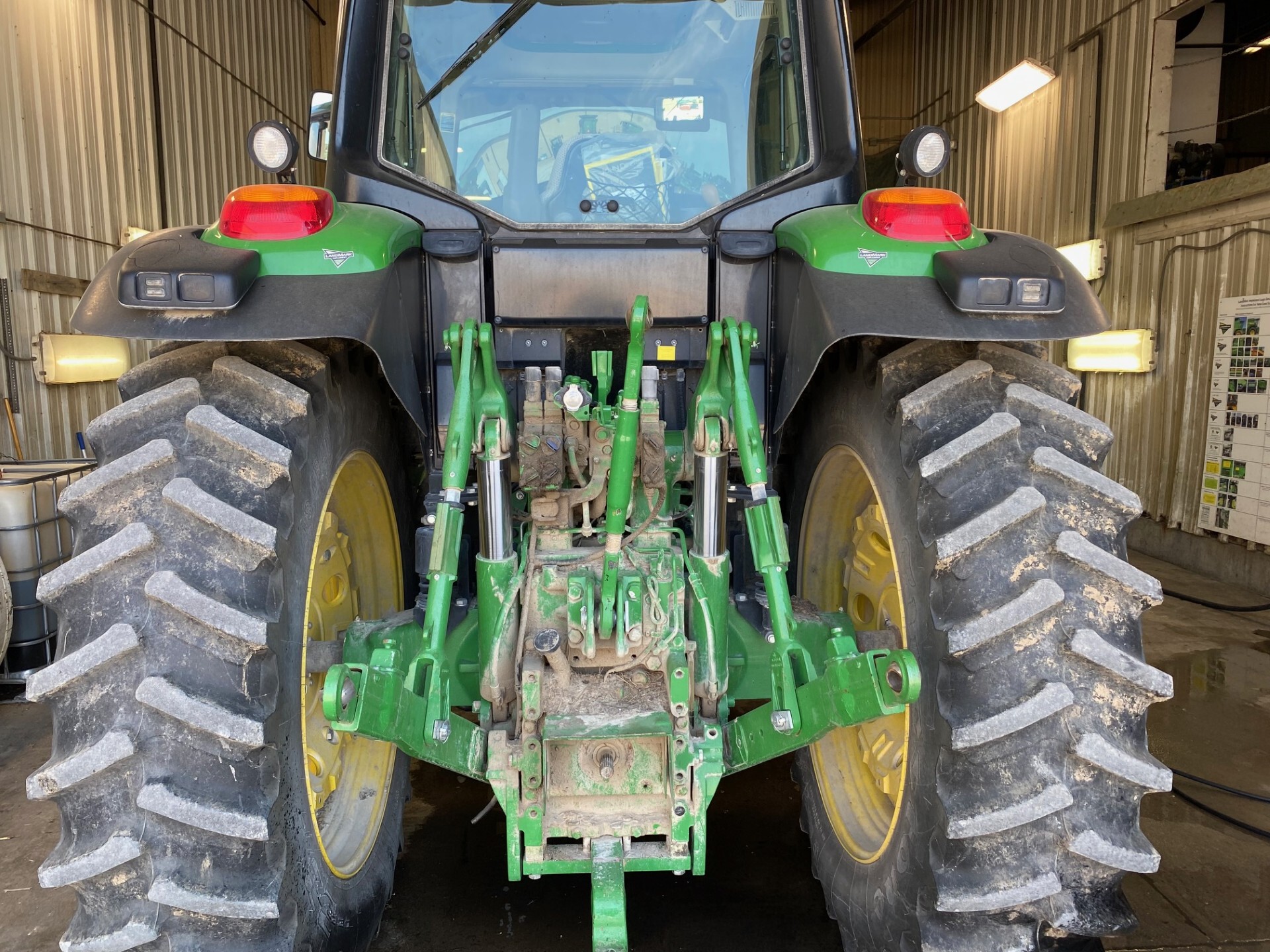 2018 John Deere 6175M Image 5