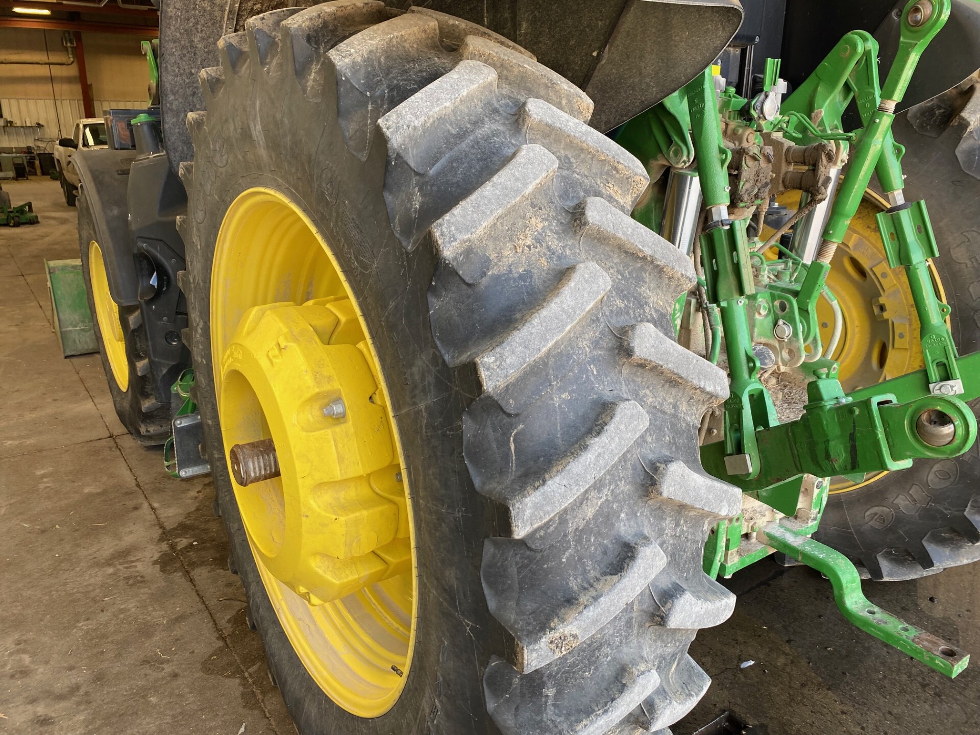 2018 John Deere 6175M Image 6