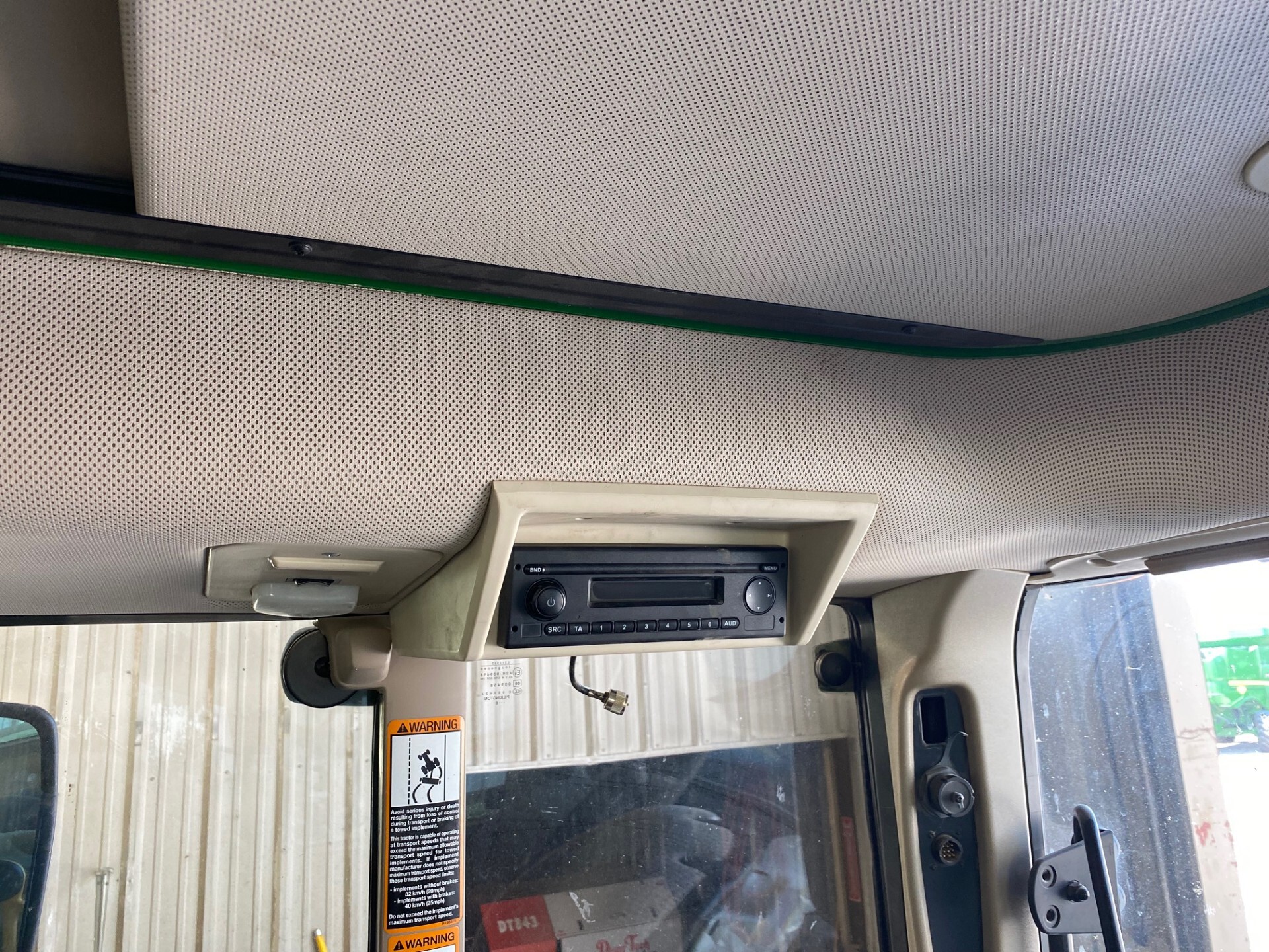 2018 John Deere 6175M Image 9