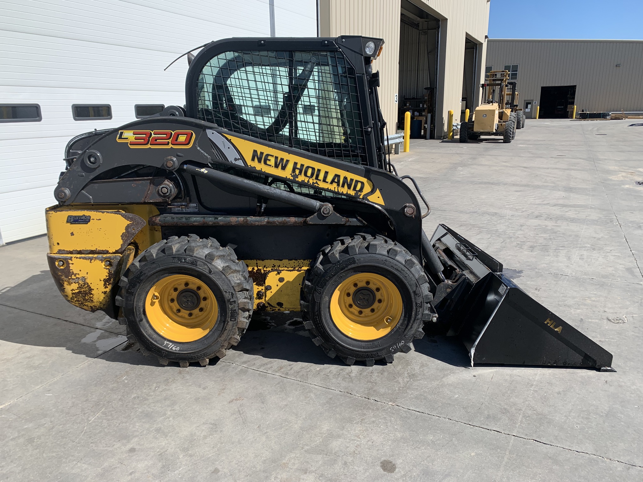 2023 New Holland L320 Image 2