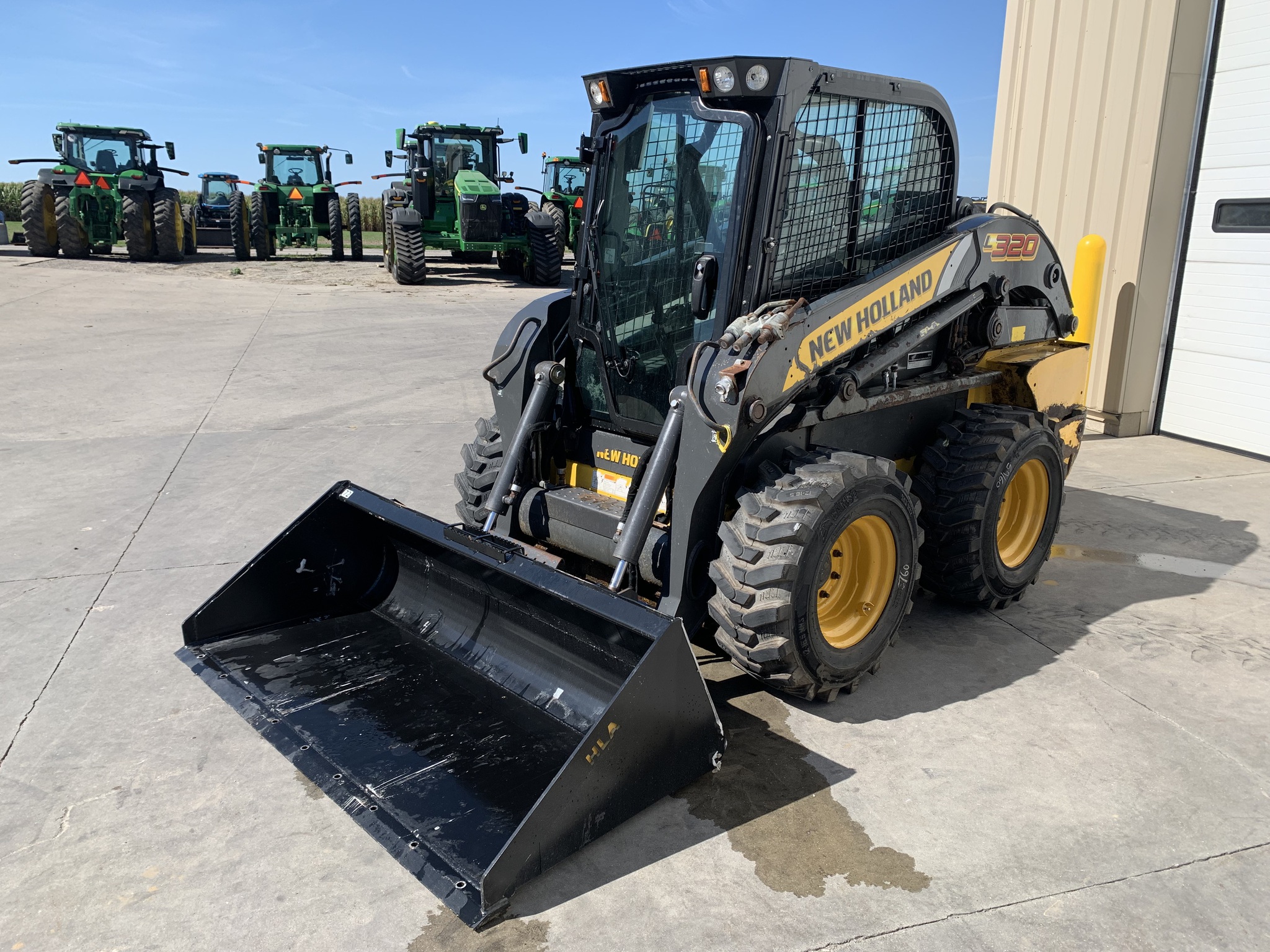 2023 New Holland L320 Image 7