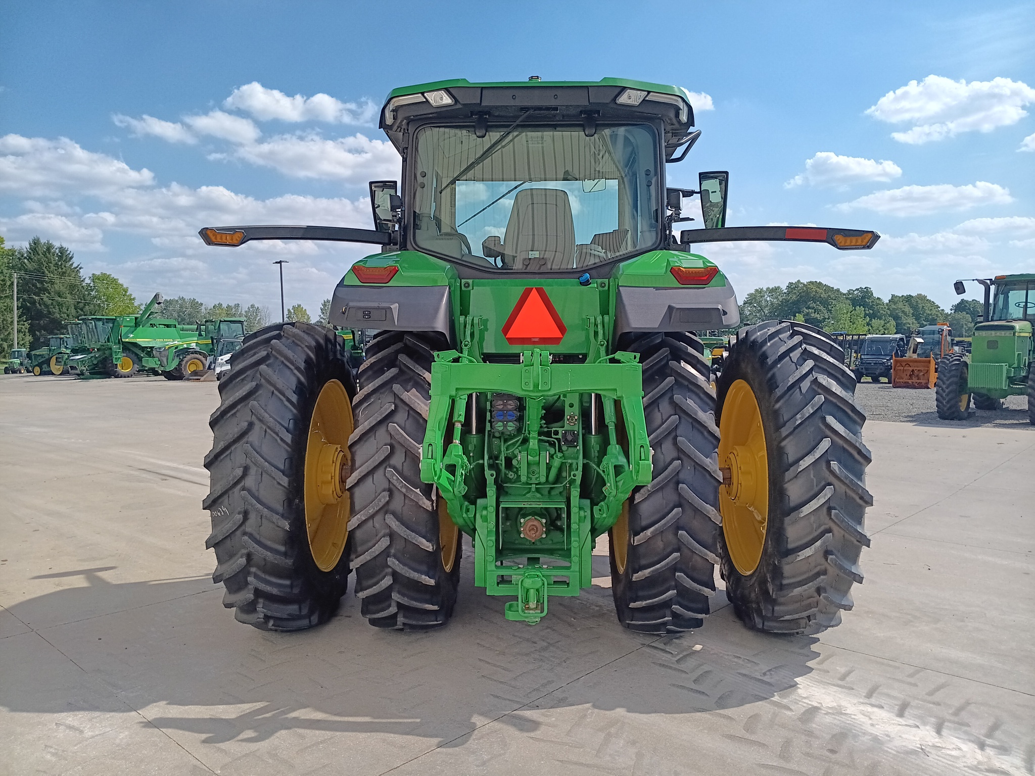 2024 John Deere 8R 250 Image 5
