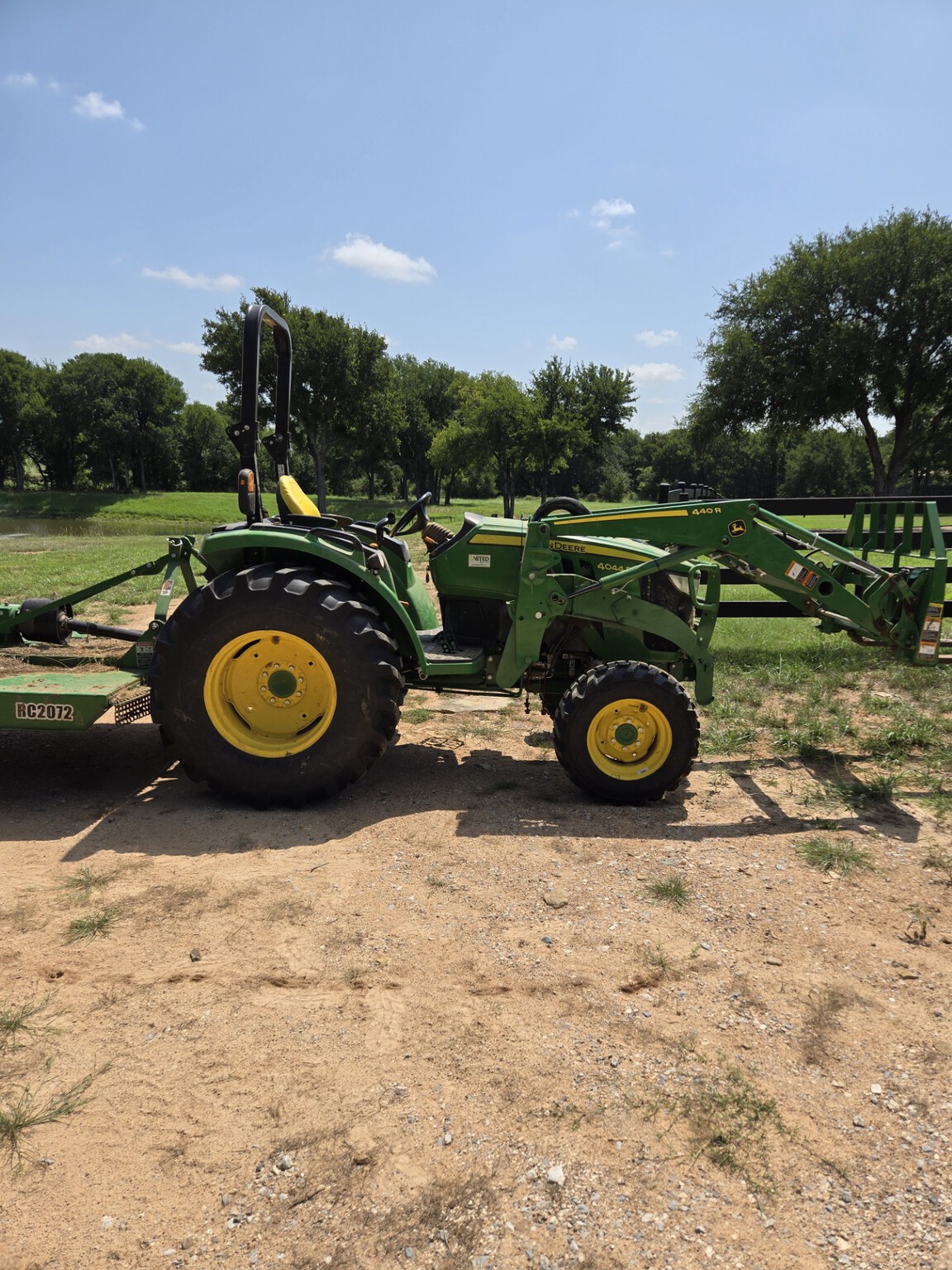 2022 John Deere 4044R Image 6