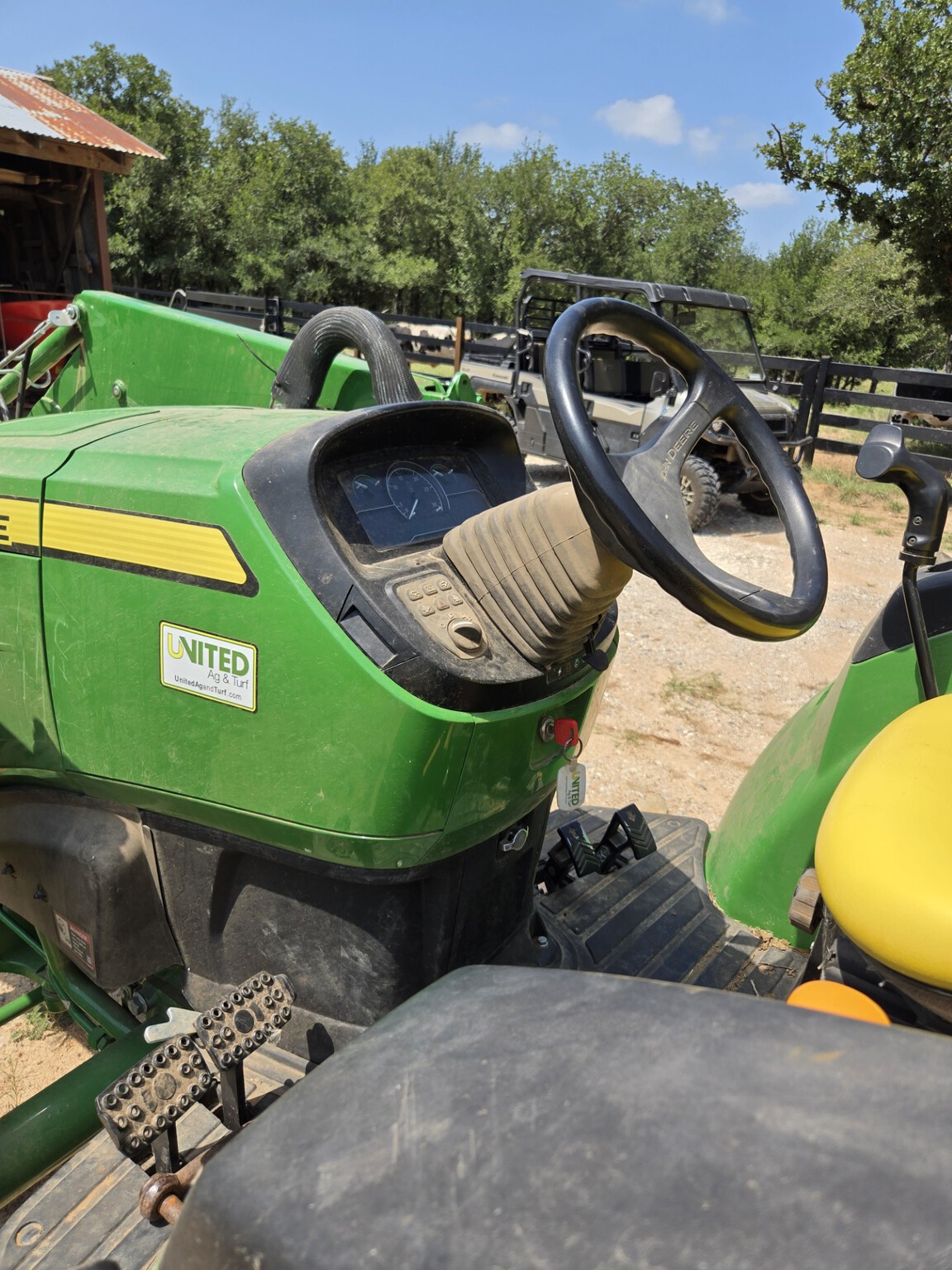 2022 John Deere 4044R Image 12