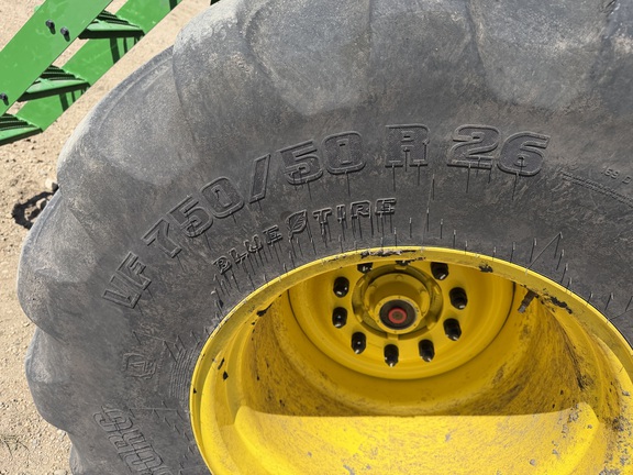 2024 John Deere 800R - Photo9