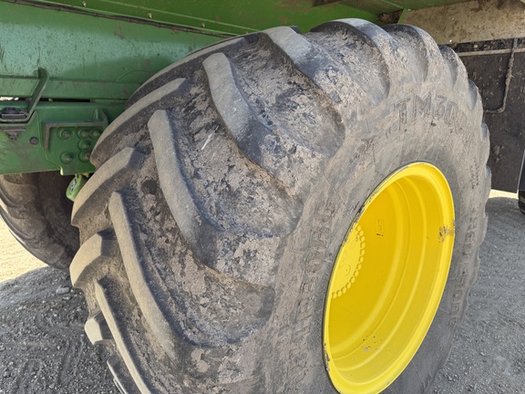 2024 John Deere 800R - Photo15