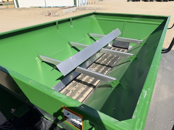 2024 John Deere 800R - Photo32