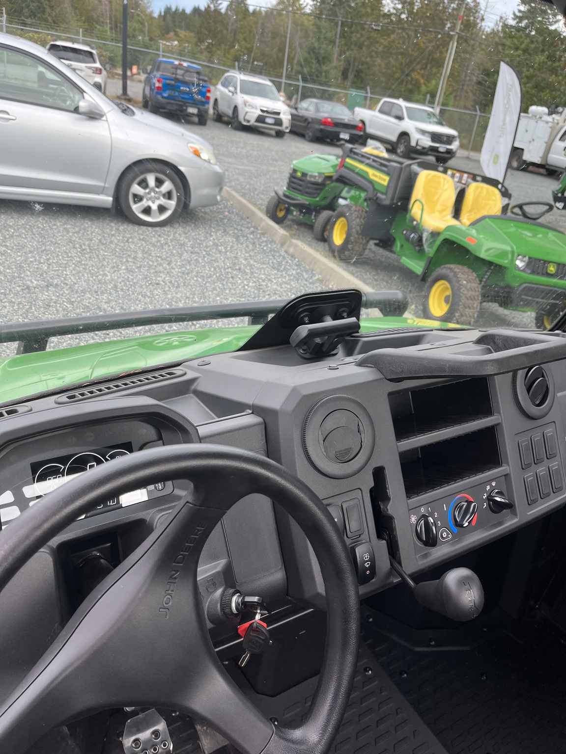 2024 John Deere XUV 835M Image 3