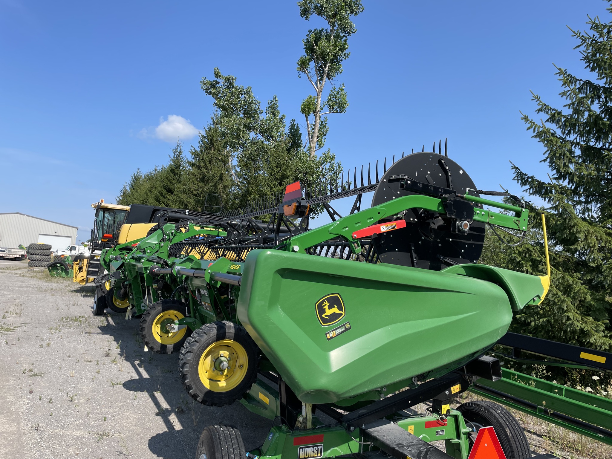 2023 John Deere HD40F Image 2