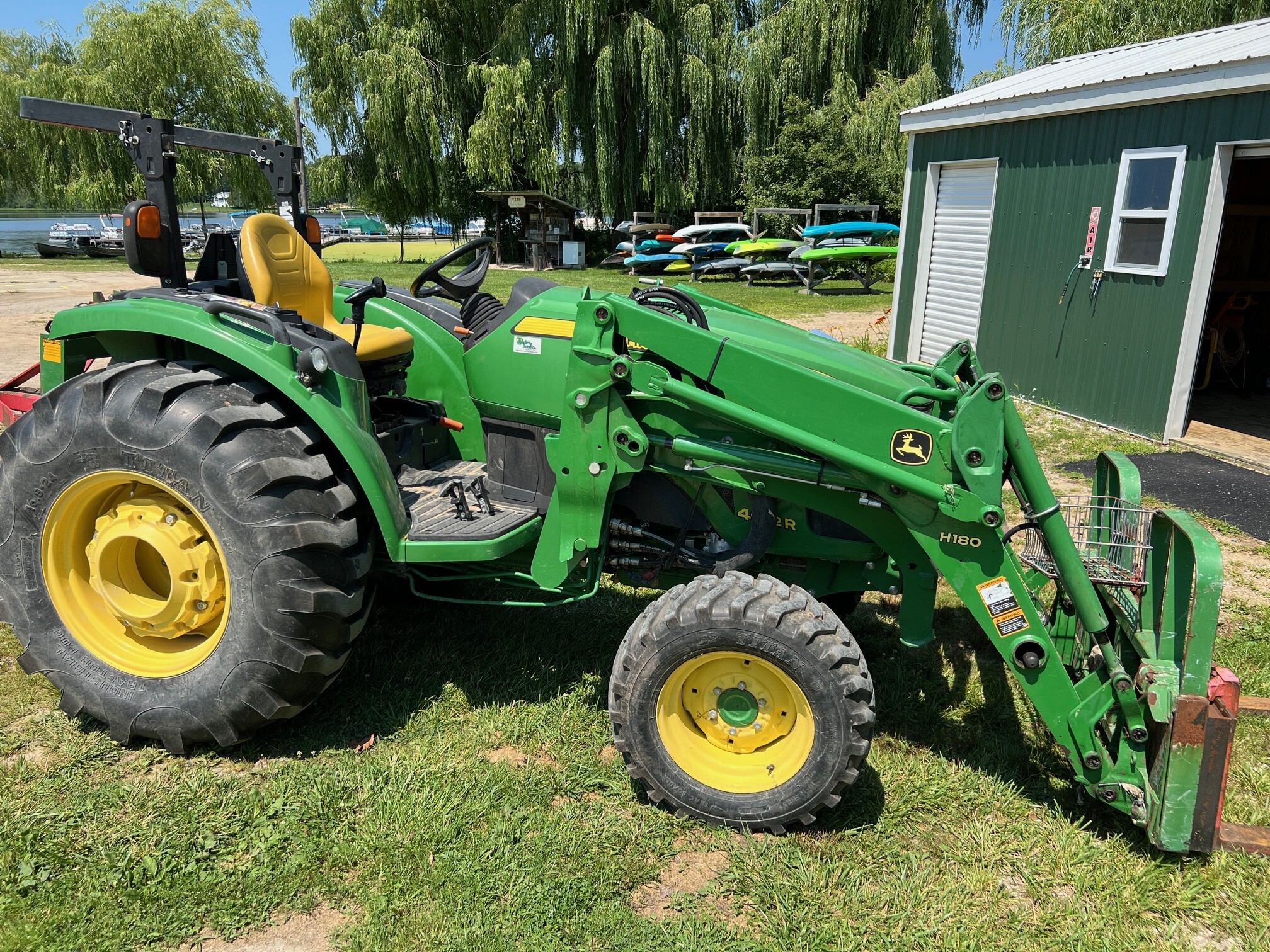 2014 John Deere 4052R Image 1