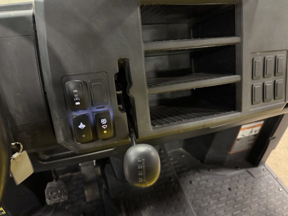 2022 John Deere XUV 835M - Photo10