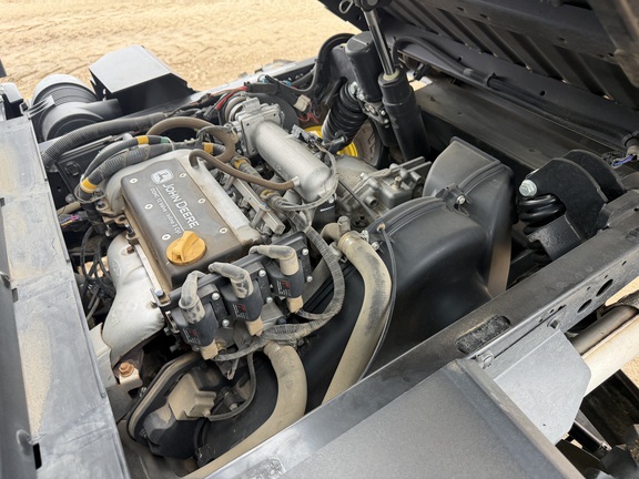 2022 John Deere XUV 835M - Photo17