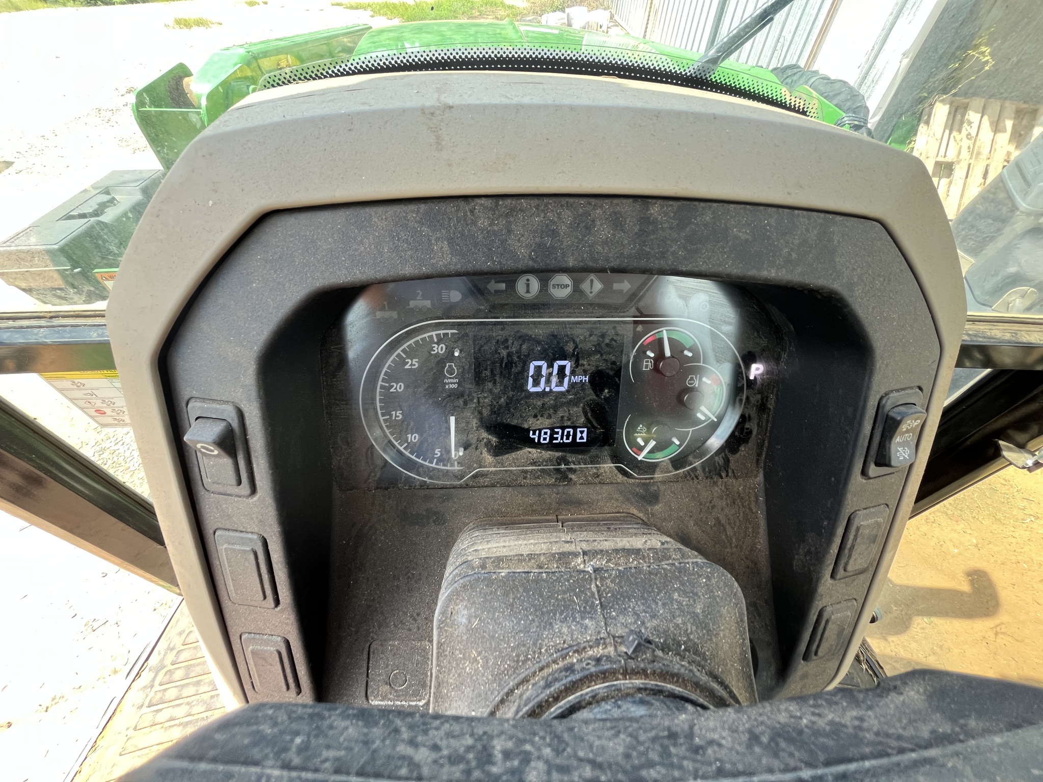 2023 John Deere 5100E Image 12