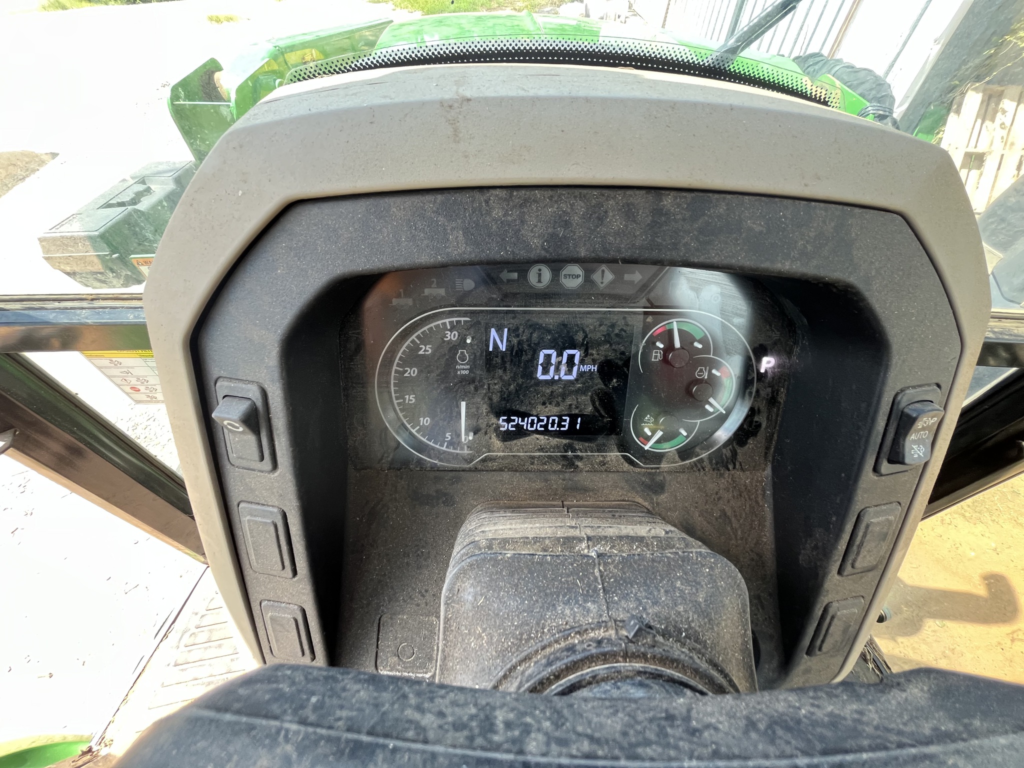 2023 John Deere 5100E Image 11