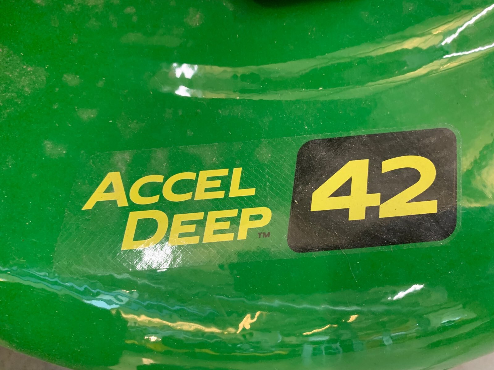 2025 John Deere X370 Image 3