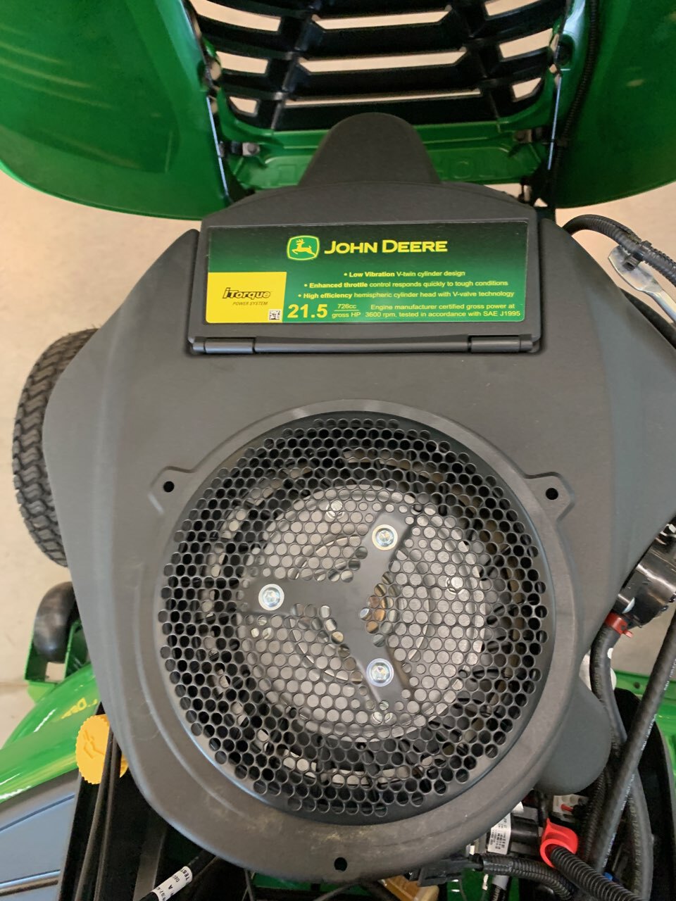 2025 John Deere X370 Image 8