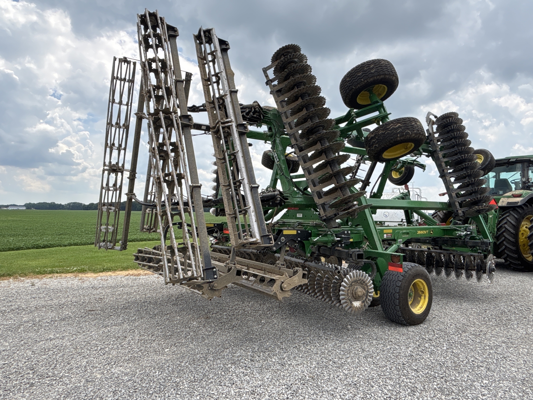 Used 2024 John Deere 2660VT Vertical Tillage at Koenig Equipment in Urbana, OH - PhotoXL4