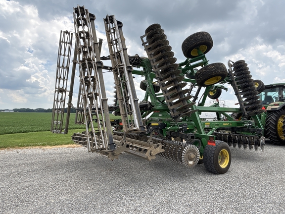 Used 2024 John Deere 2660VT Vertical Tillage at Koenig Equipment in Urbana, OH - Photo4