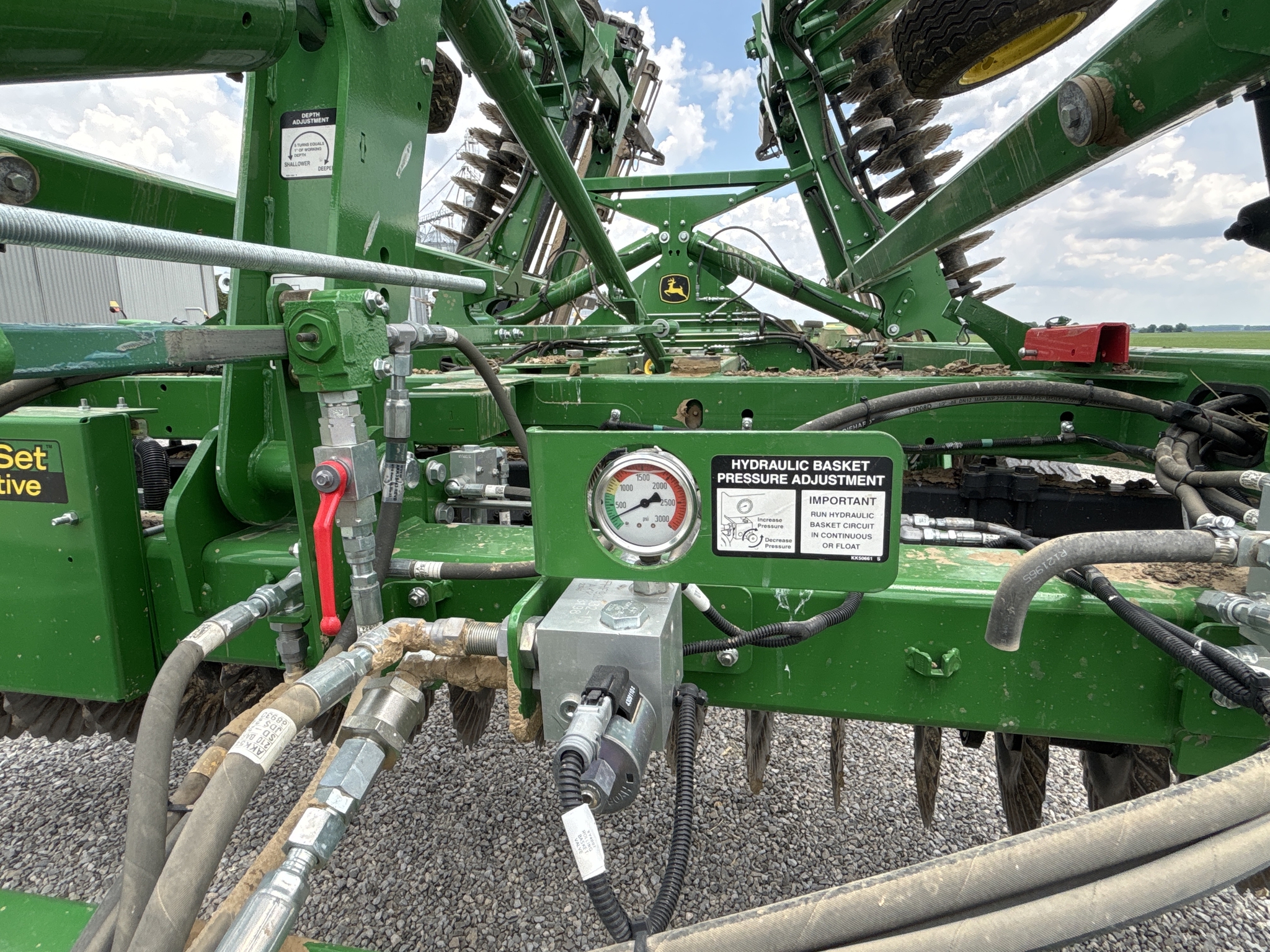 Used 2024 John Deere 2660VT Vertical Tillage at Koenig Equipment in Urbana, OH - PhotoXL10