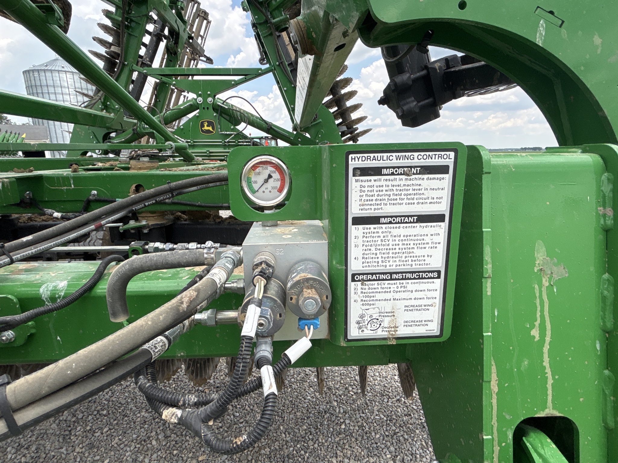 Used 2024 John Deere 2660VT Vertical Tillage at Koenig Equipment in Urbana, OH - PhotoXL14