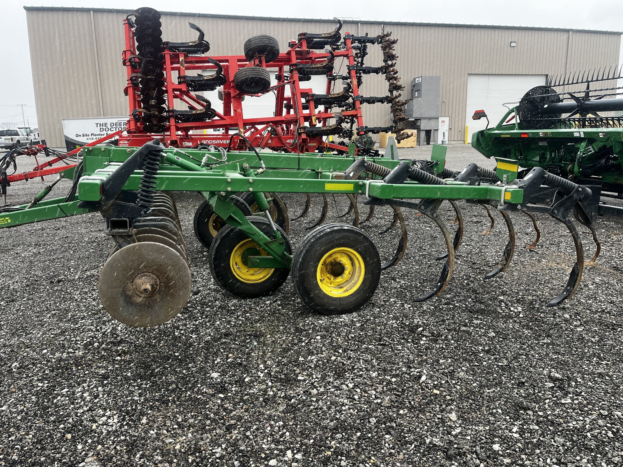 2012 John Deere 714 Image 1