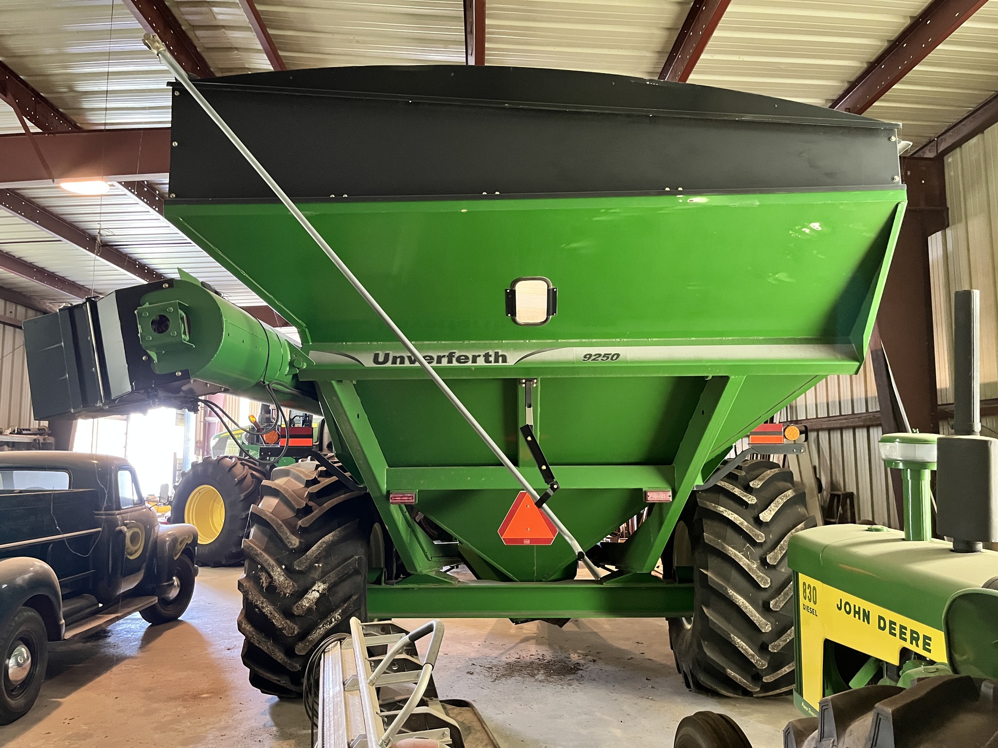 2012 Unverferth 9250 Image 4
