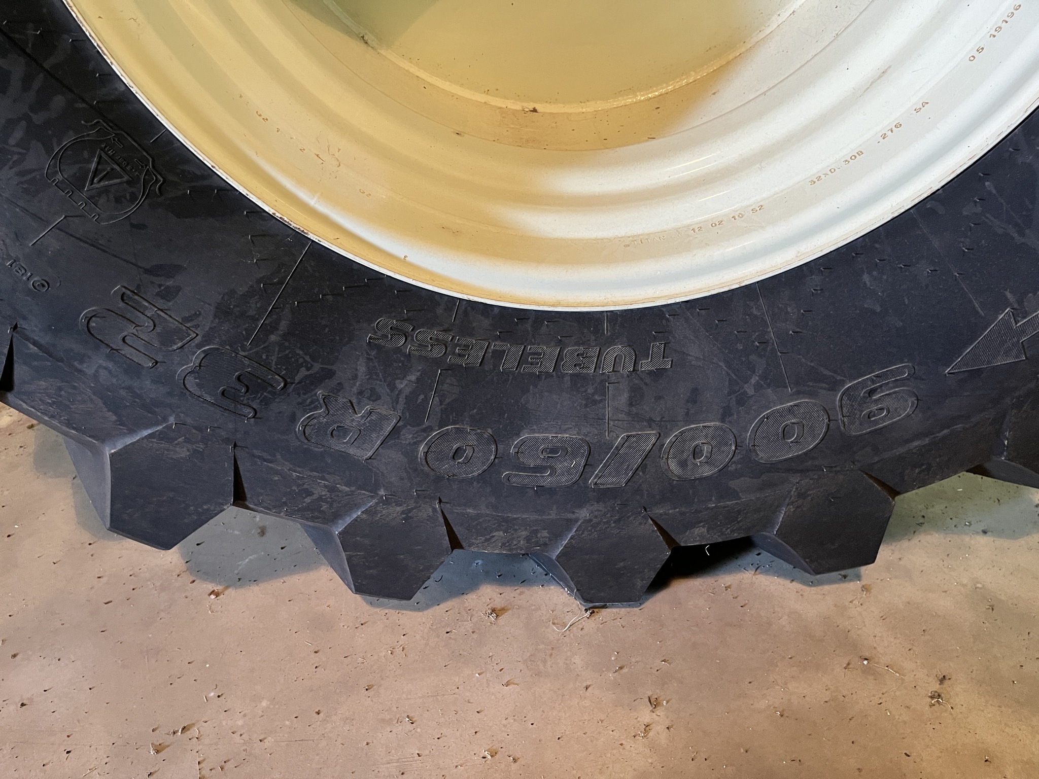 2012 Unverferth 9250 Image 14