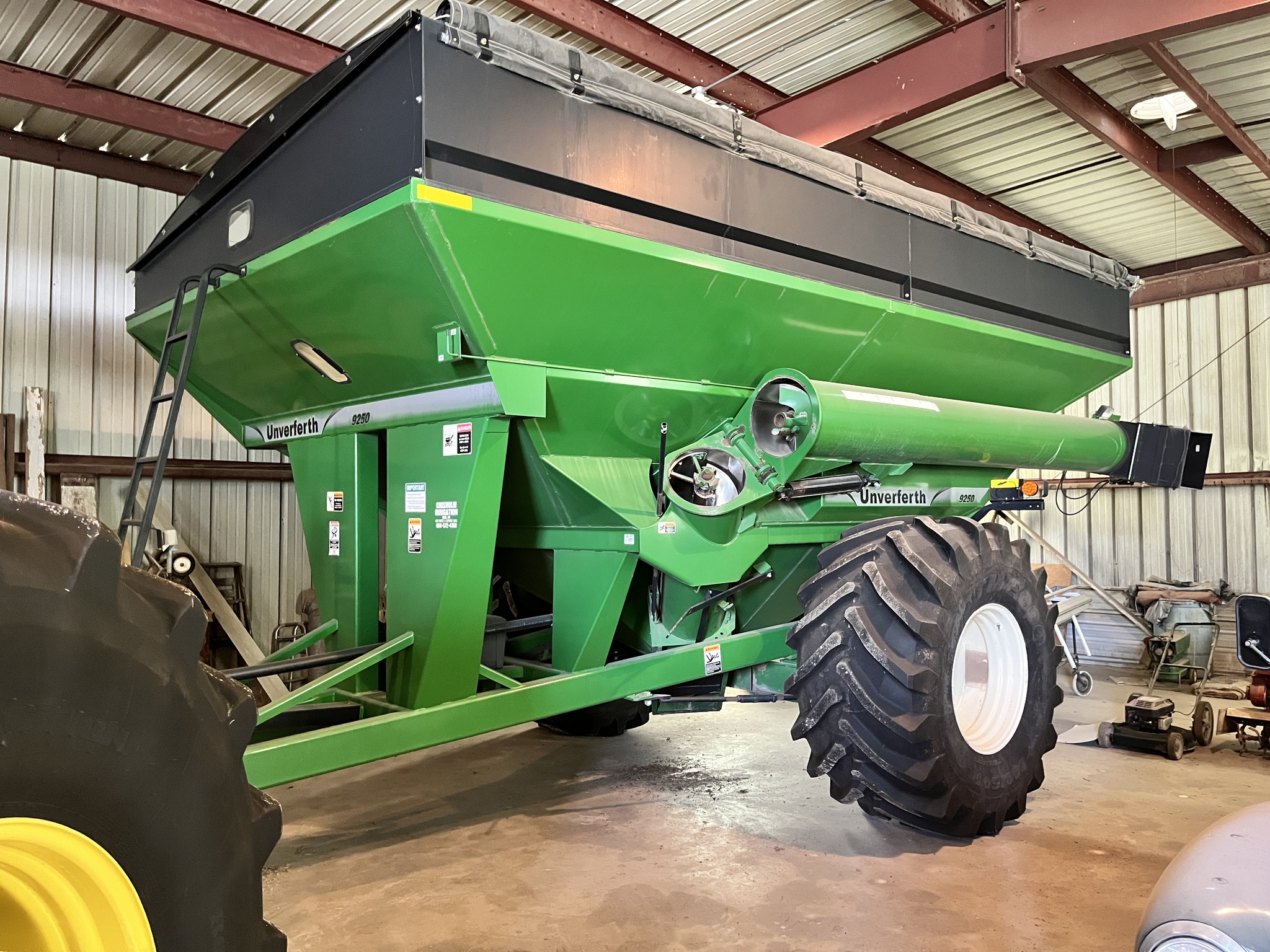 2012 Unverferth 9250 Image 1