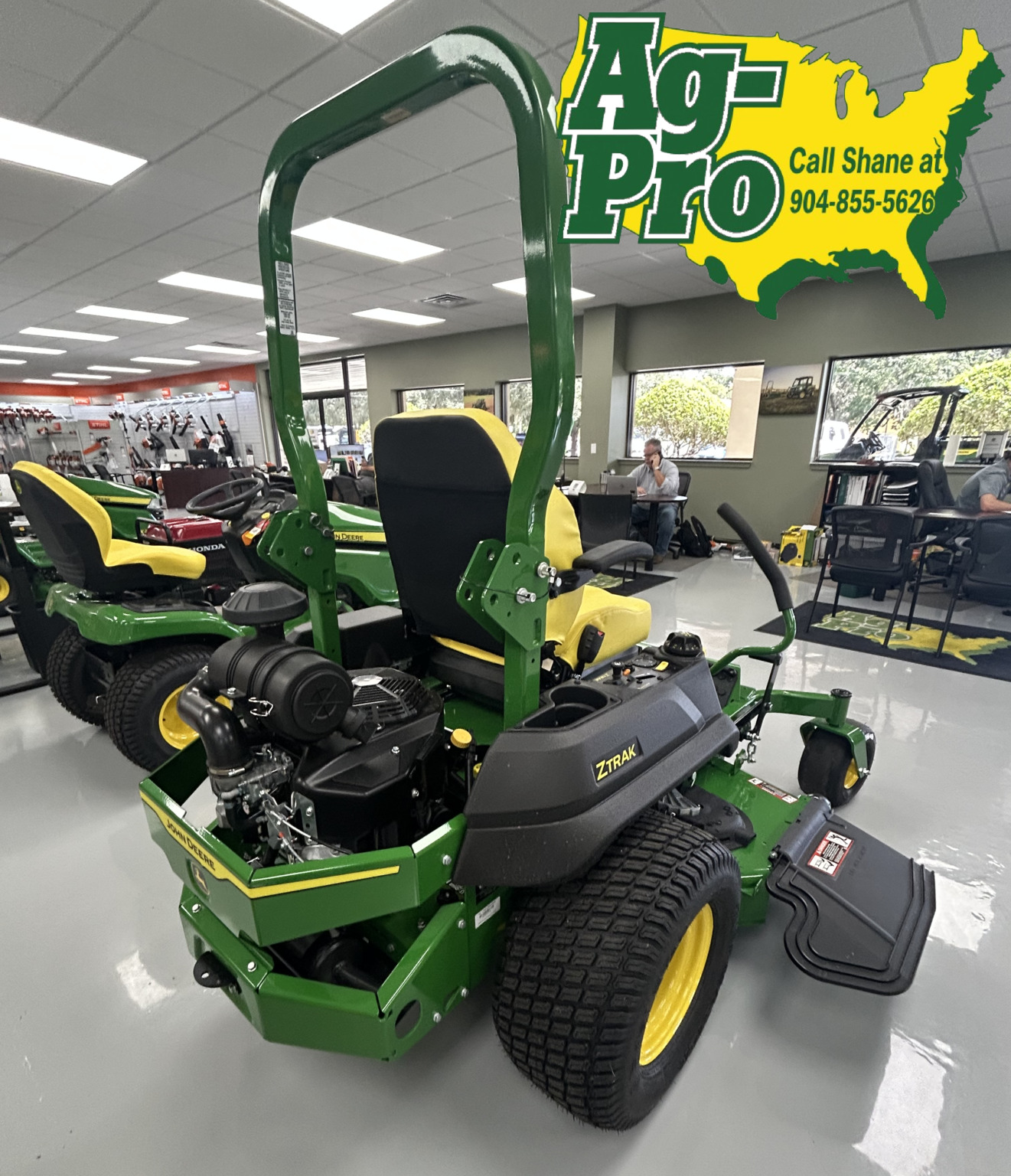 2025 John Deere Z760R Image 3