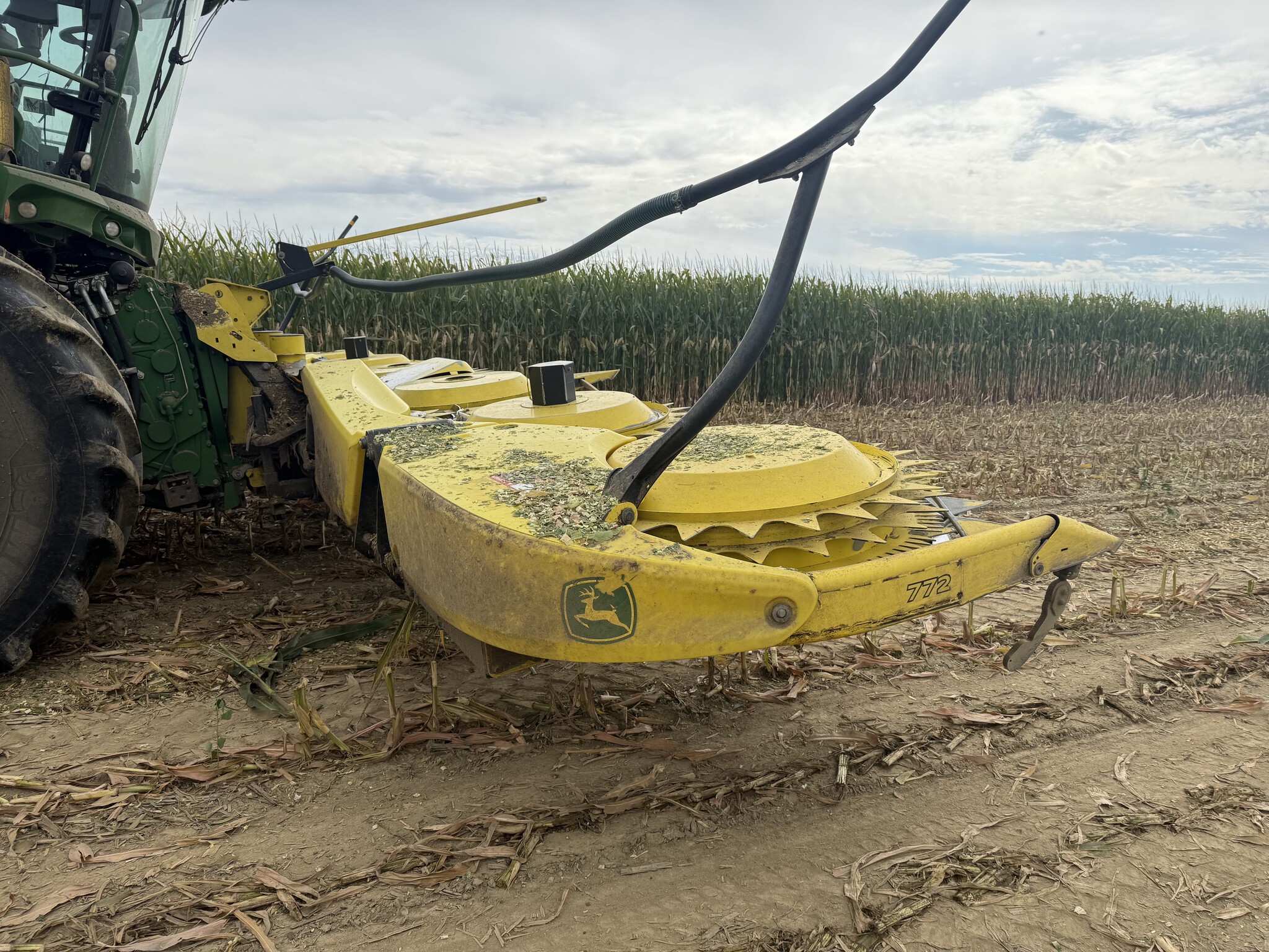2022 John Deere 772 Image 3