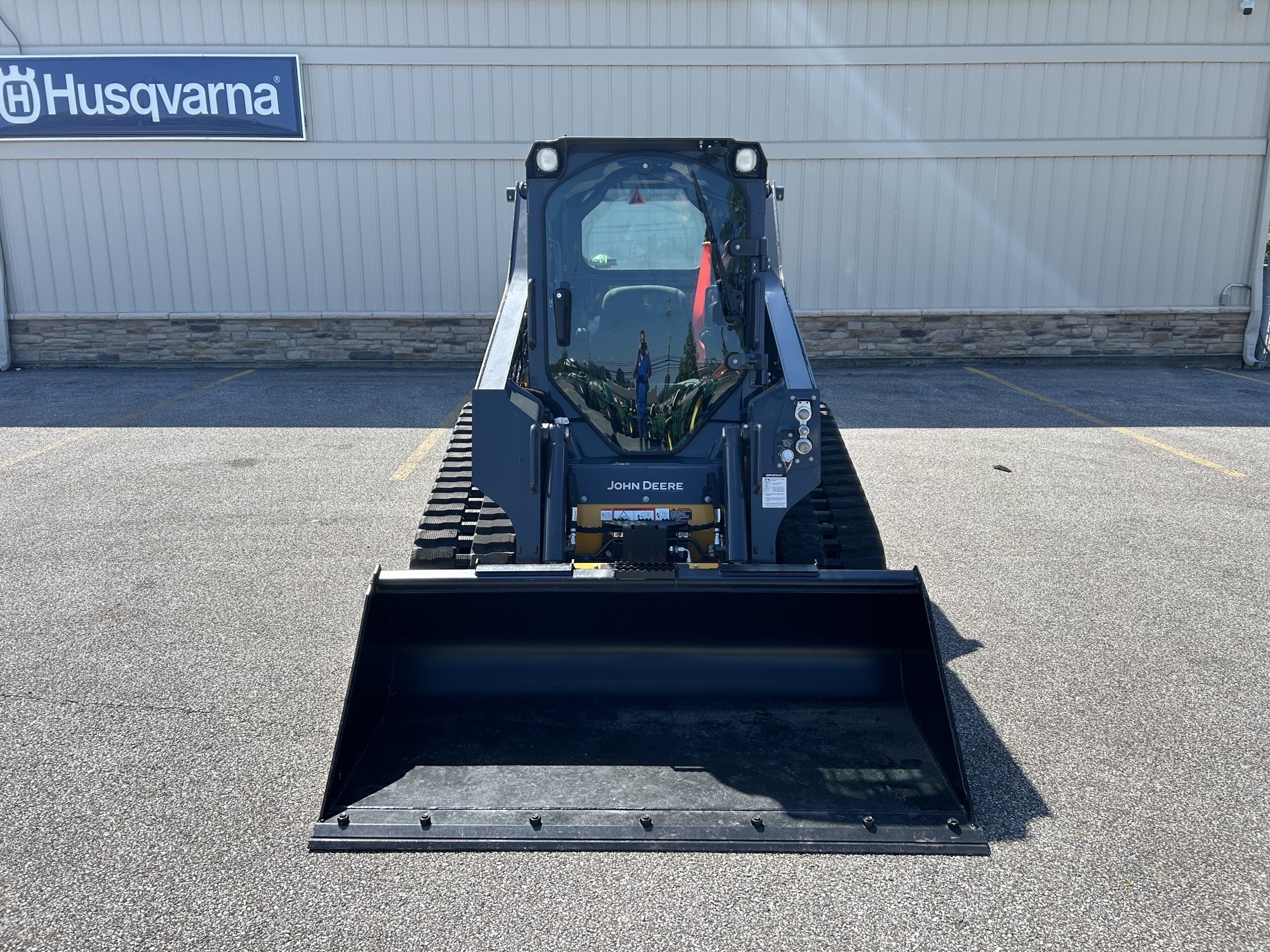 2024 John Deere 317G Image 2