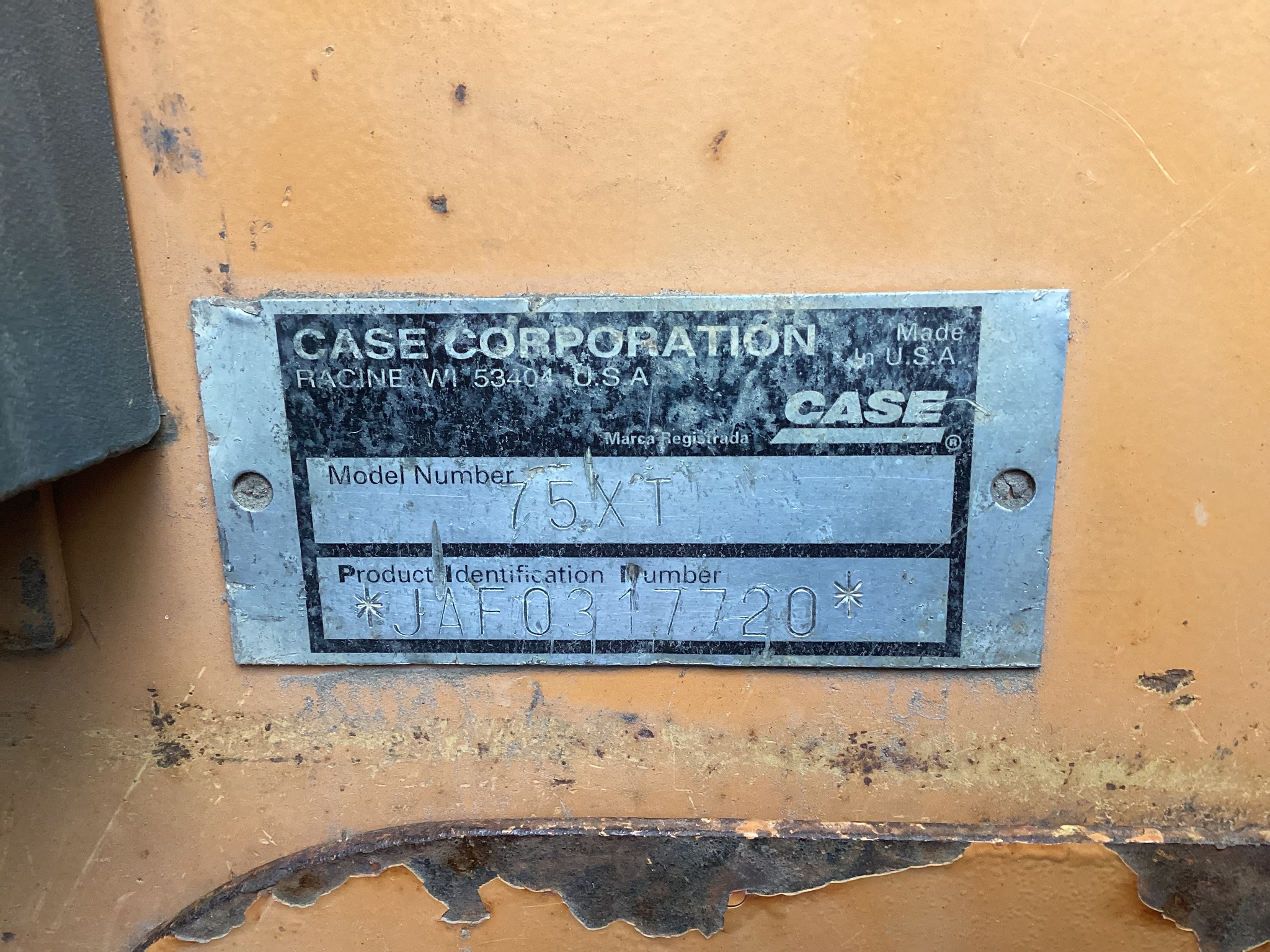 2001 Case 75XT Image 9