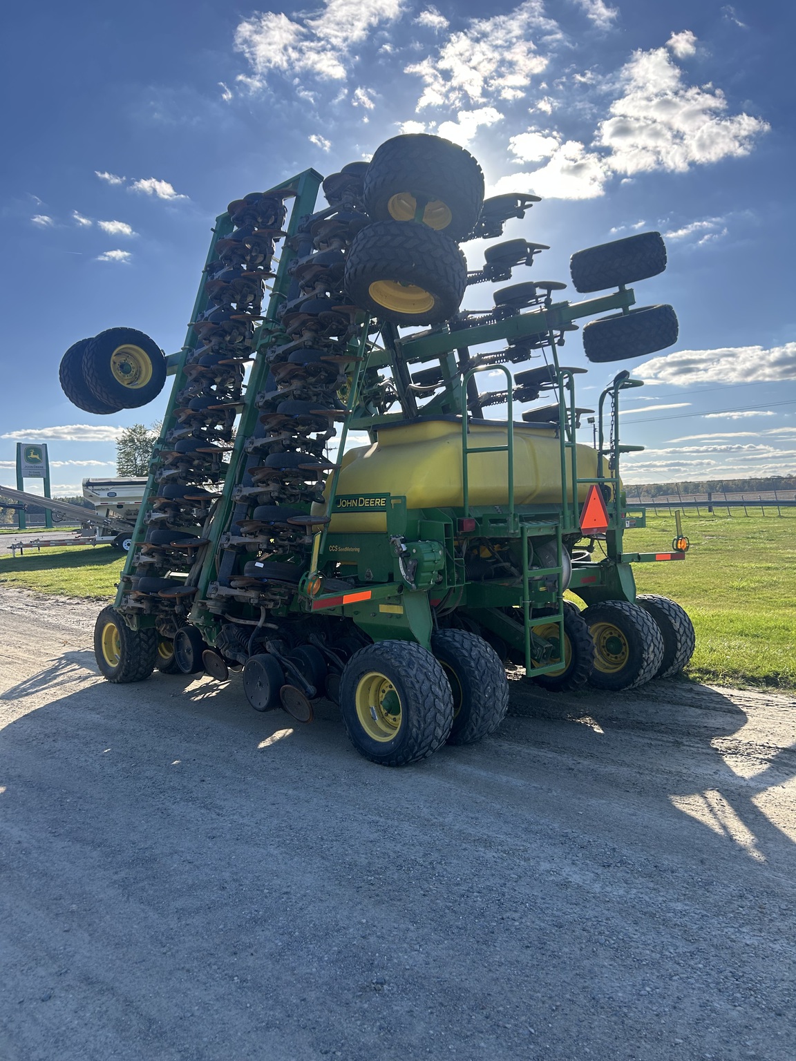 2004 John Deere 1890 Image 3