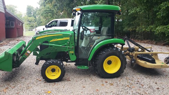 Photo of 2011 John Deere 3720