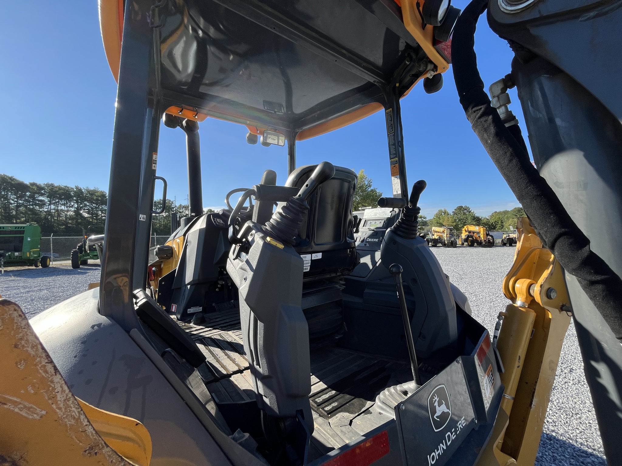 2021 John Deere 310SL HL Image 8