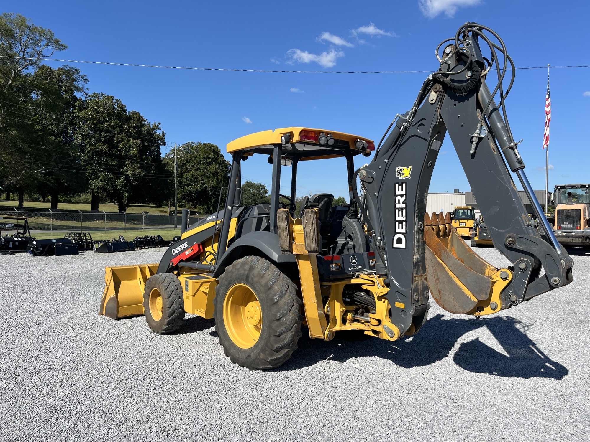 2021 John Deere 310SL HL Image 3