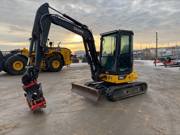 Photo of a 2020 John Deere 35G