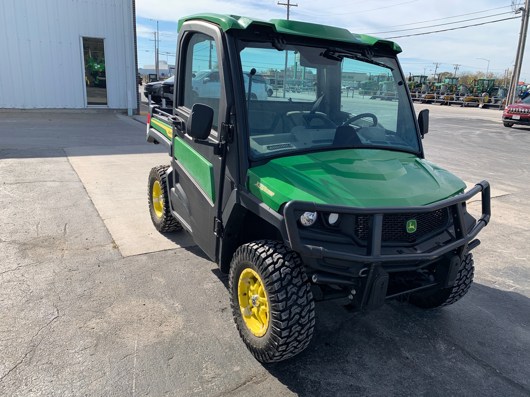  2023 John Deere XUV 835R at Heritage Tractor in Lamar, MO