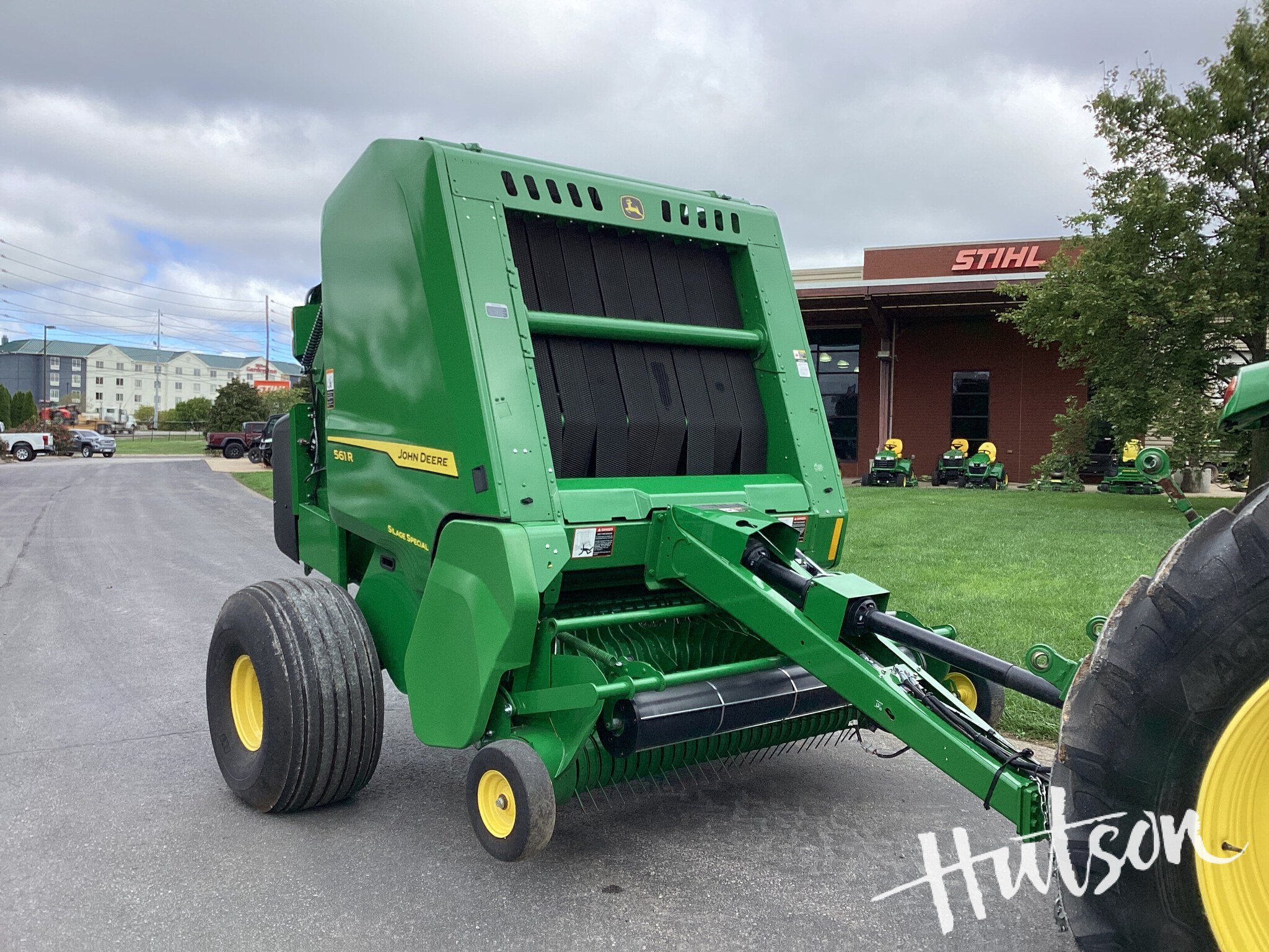 2024 John Deere 561R