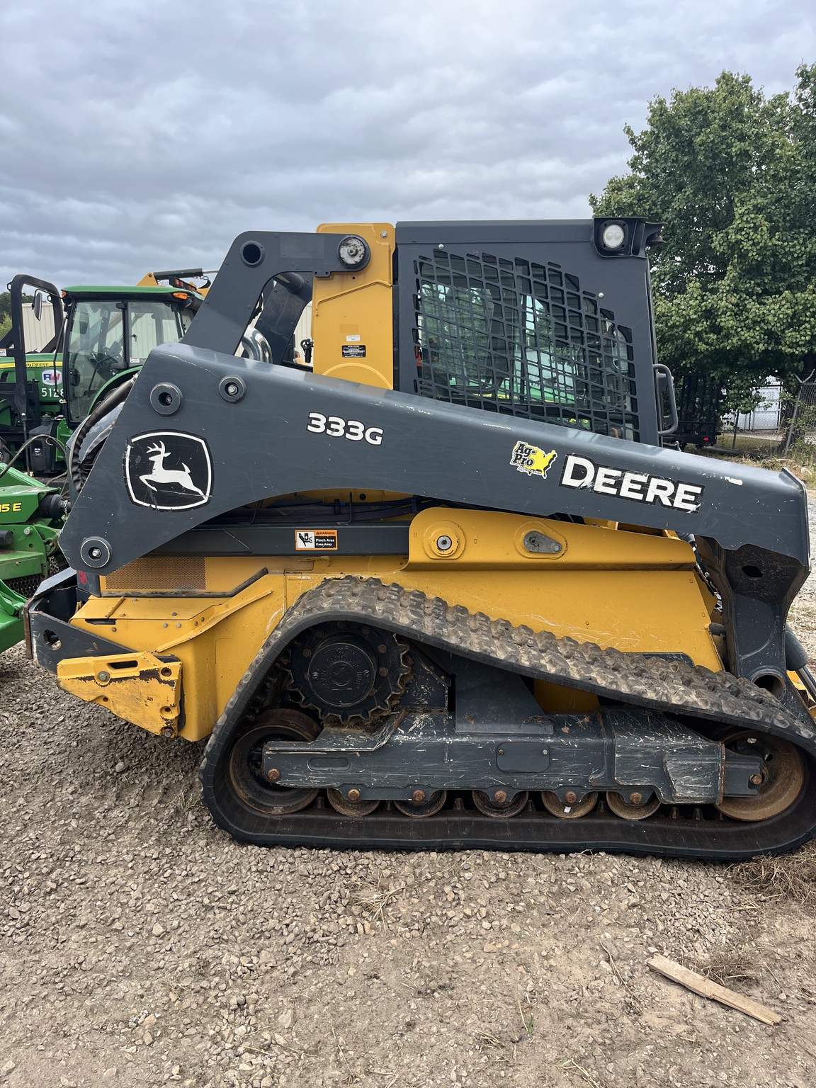 2022 John Deere 333G Image 1