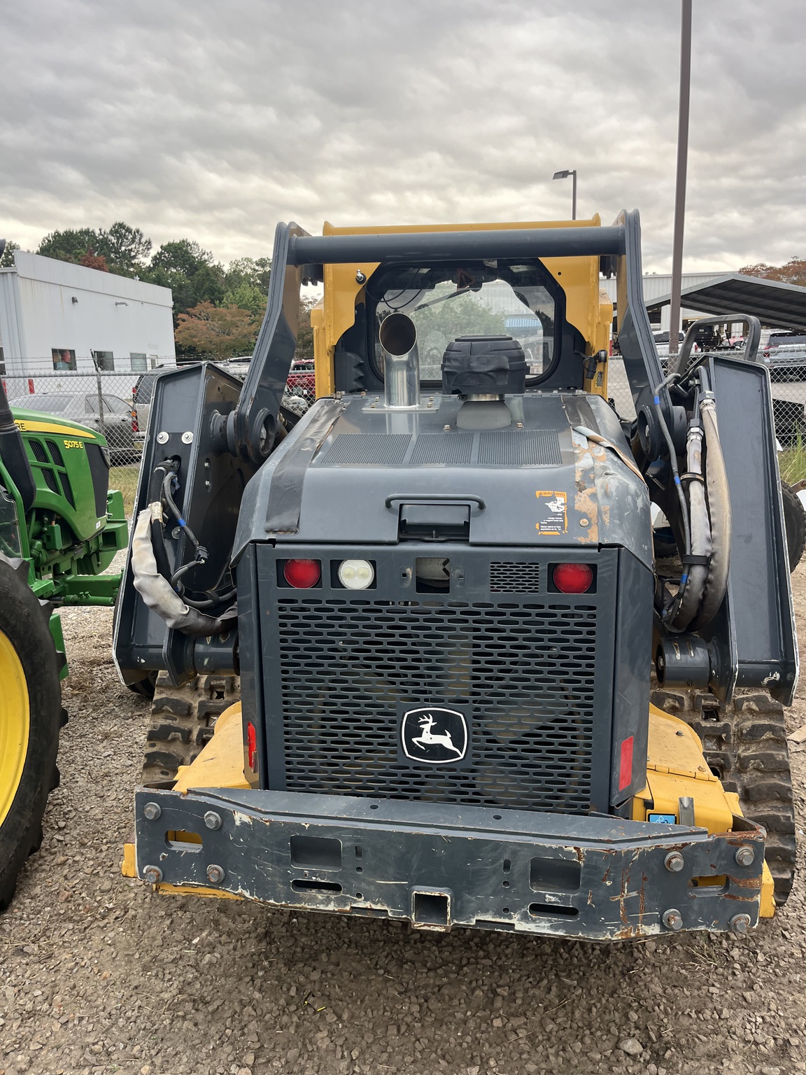 2022 John Deere 333G Image 2