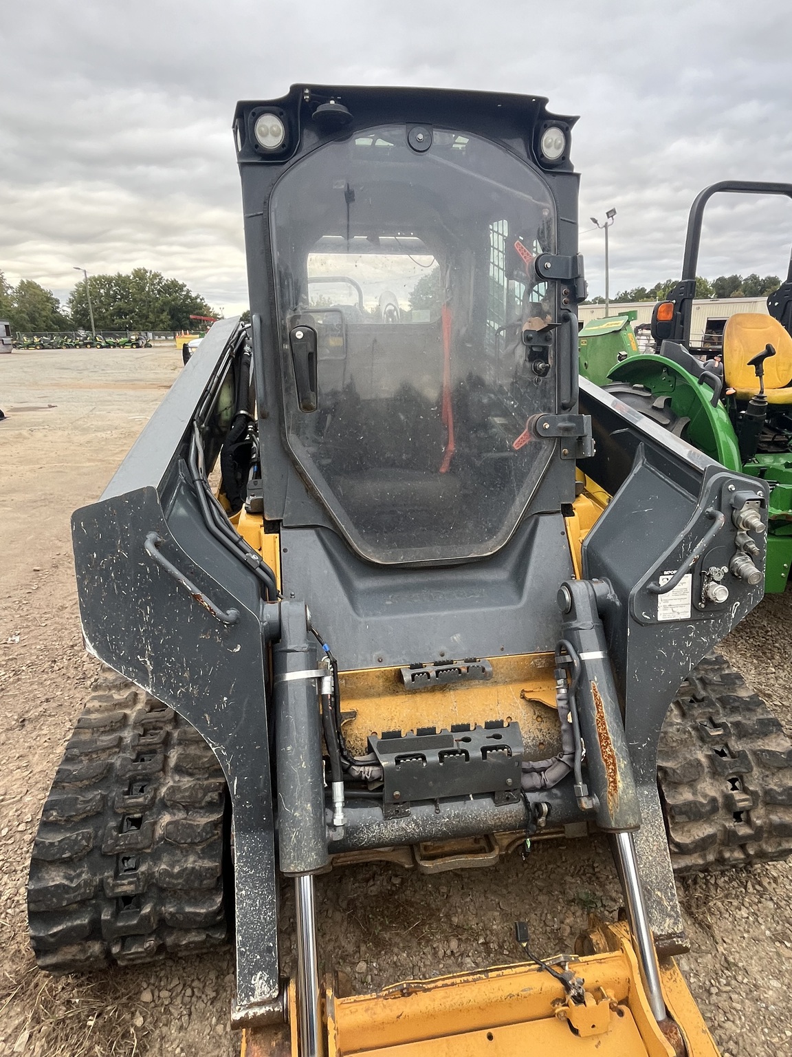 2022 John Deere 333G Image 3