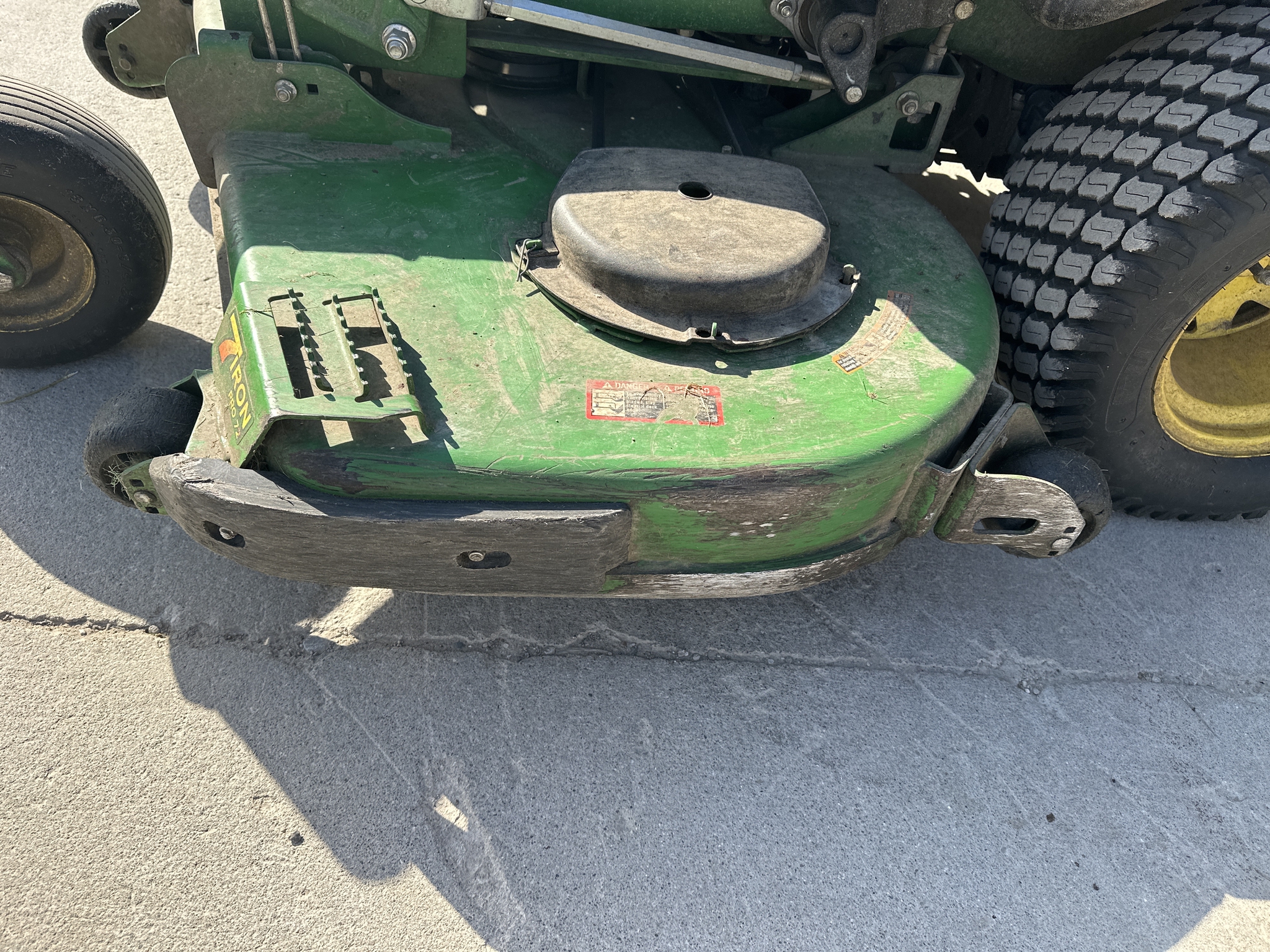 2023 John Deere Z950R Image 10