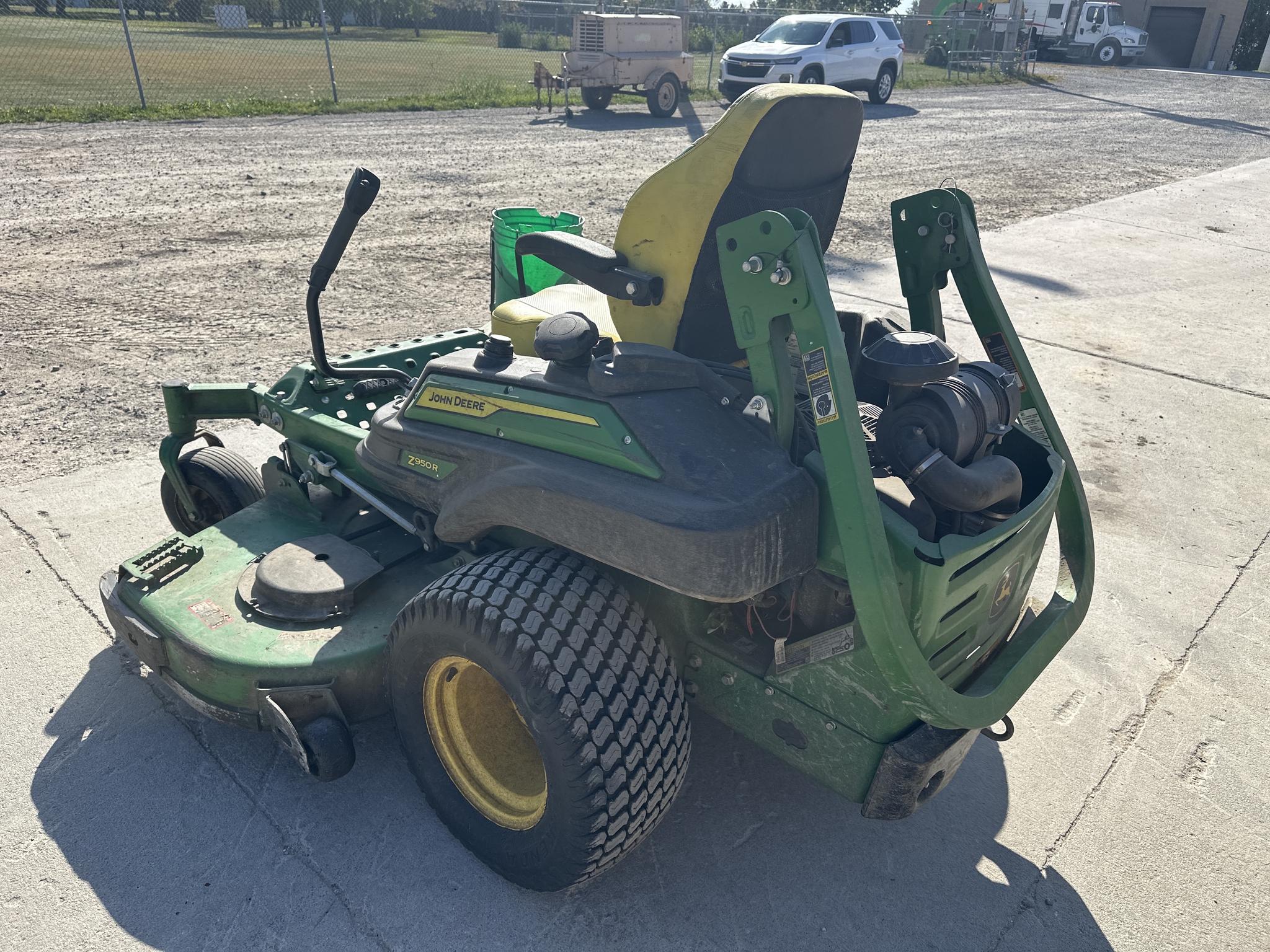 2023 John Deere Z950R Image 3