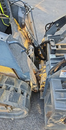 2017 John Deere 317G-6