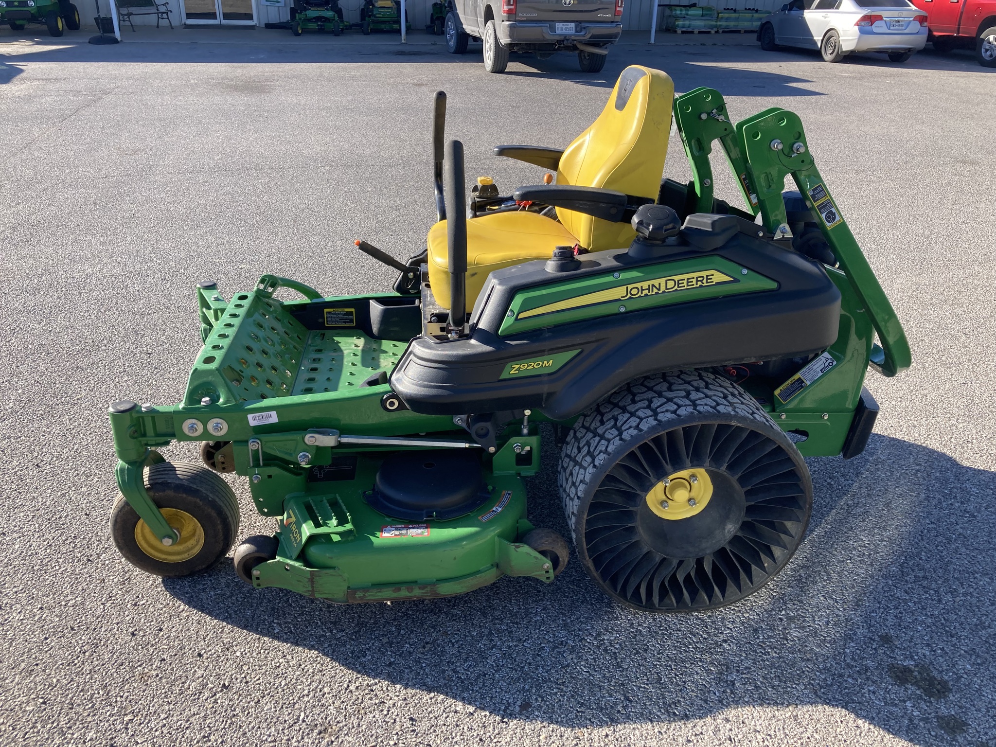 2021 John Deere Z920M Image 2