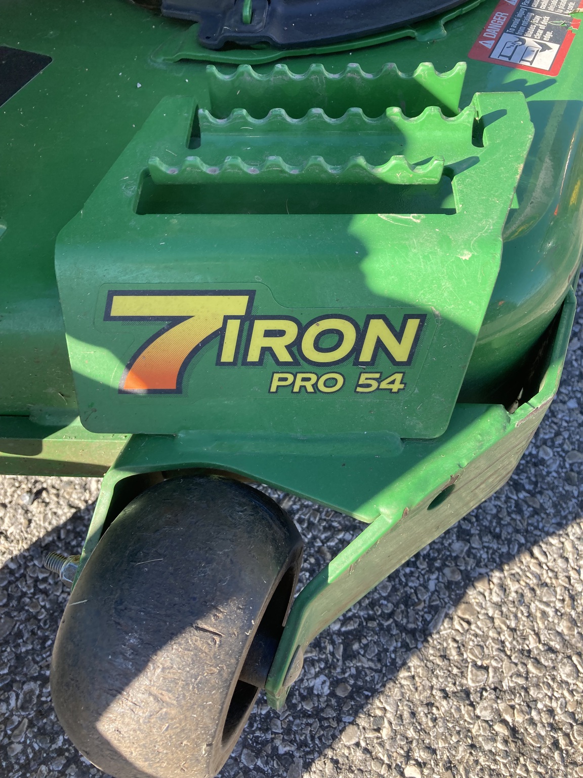 2021 John Deere Z920M Image 7