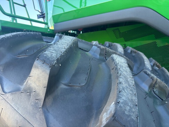 Photo of 2025 Firestone 650/85R38