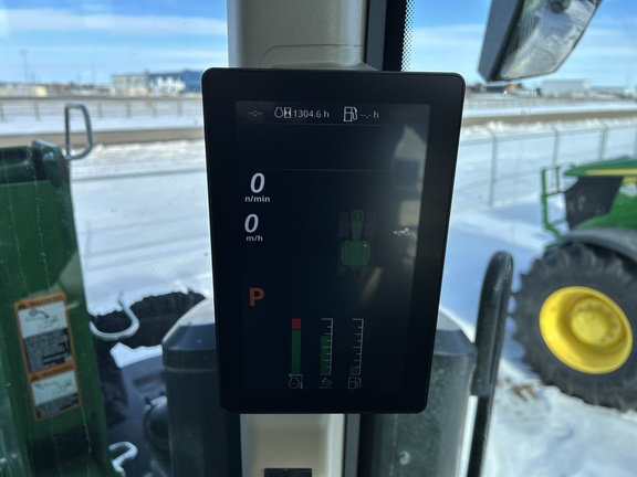 Used 2024 John Deere 7R 210 Row Crop Tractors at Horizon Ag & Turf in Lloydminster, AB - Photo5